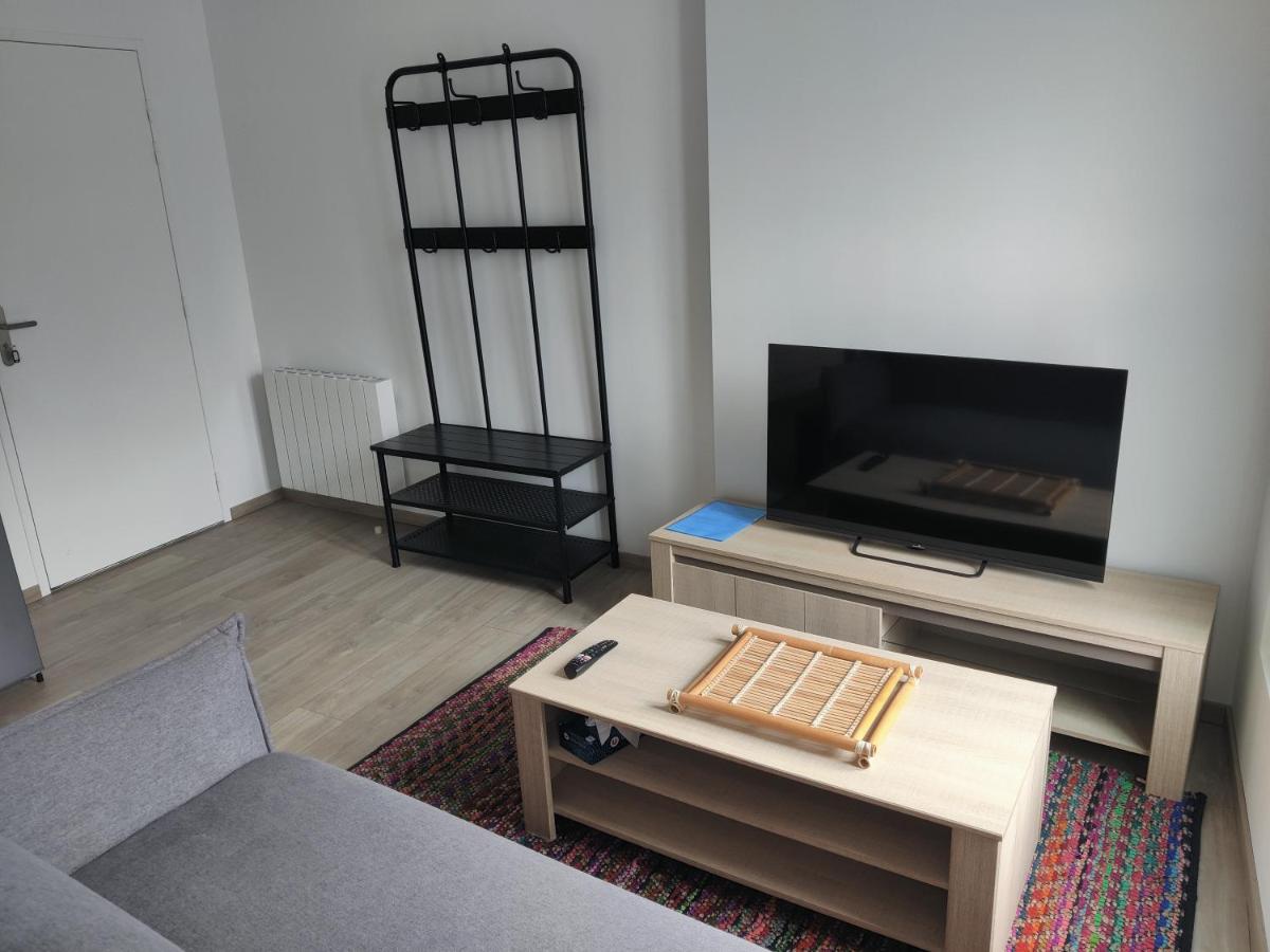 Appartement T3 Plume Hyper Centre D'Ernee Ngoại thất bức ảnh